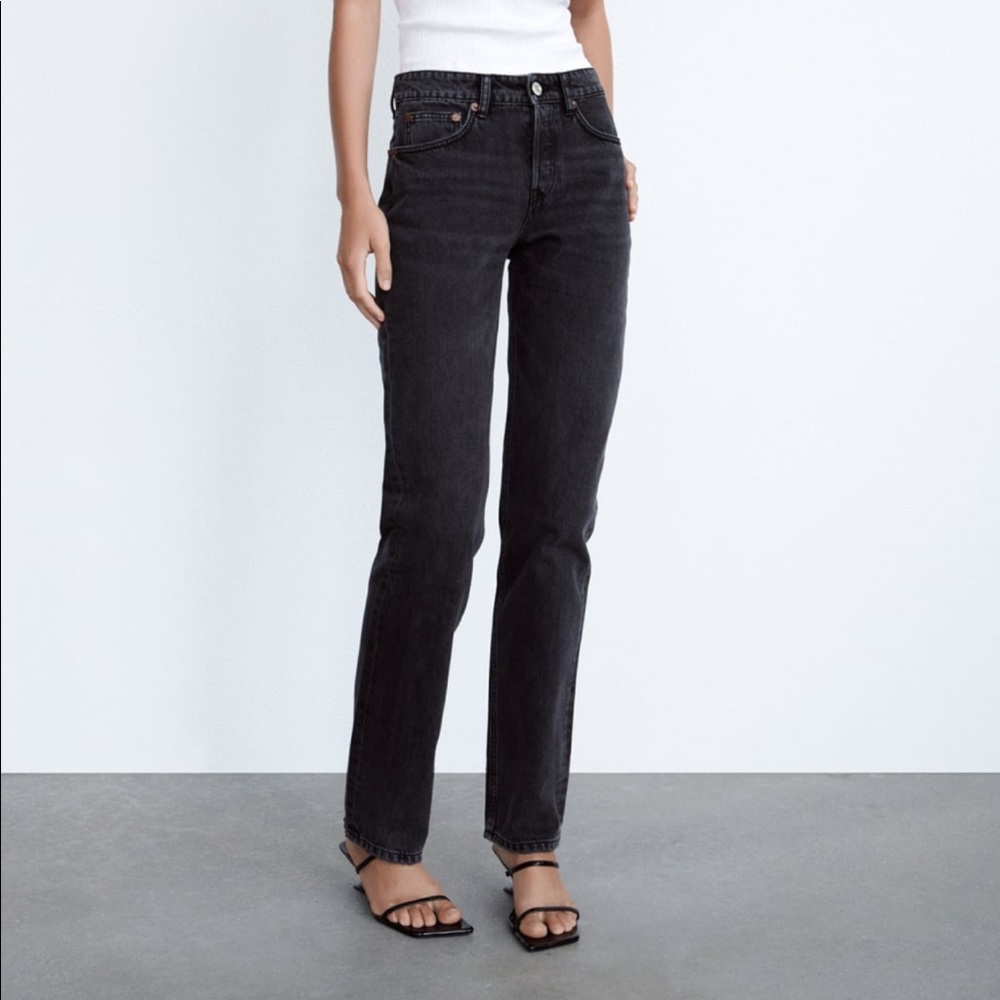 Zara Straight leg jeans🔥